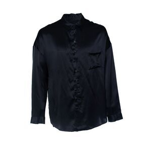 Albus Lumen, black shirt